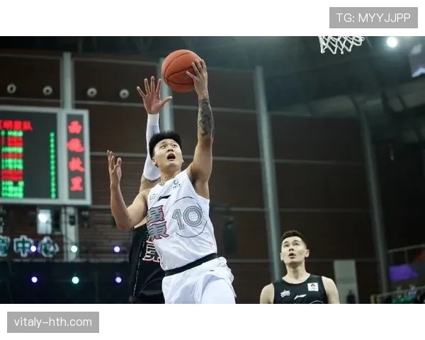 赵睿训练完直接去夜店蹦到凌晨三点？